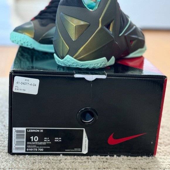 Nike lebron mens shoes size 10 - Picture 4 of 8